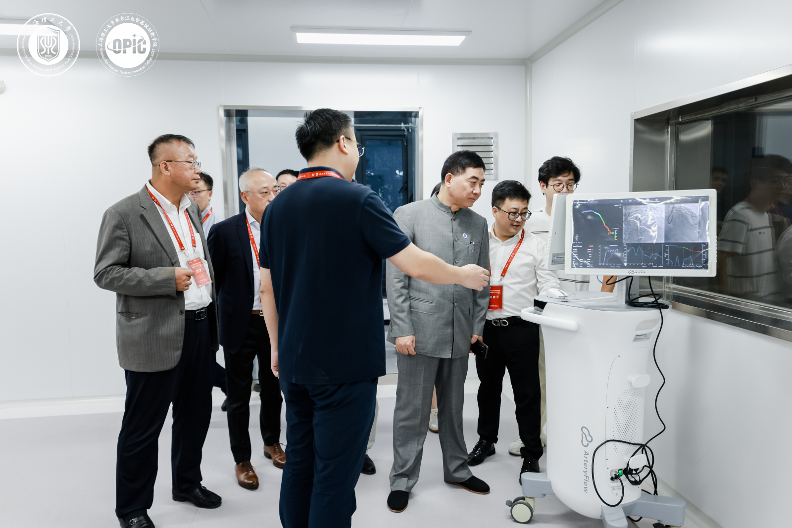 參觀實驗大樓建設現場