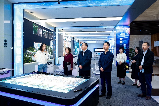 參觀武漢理工大學